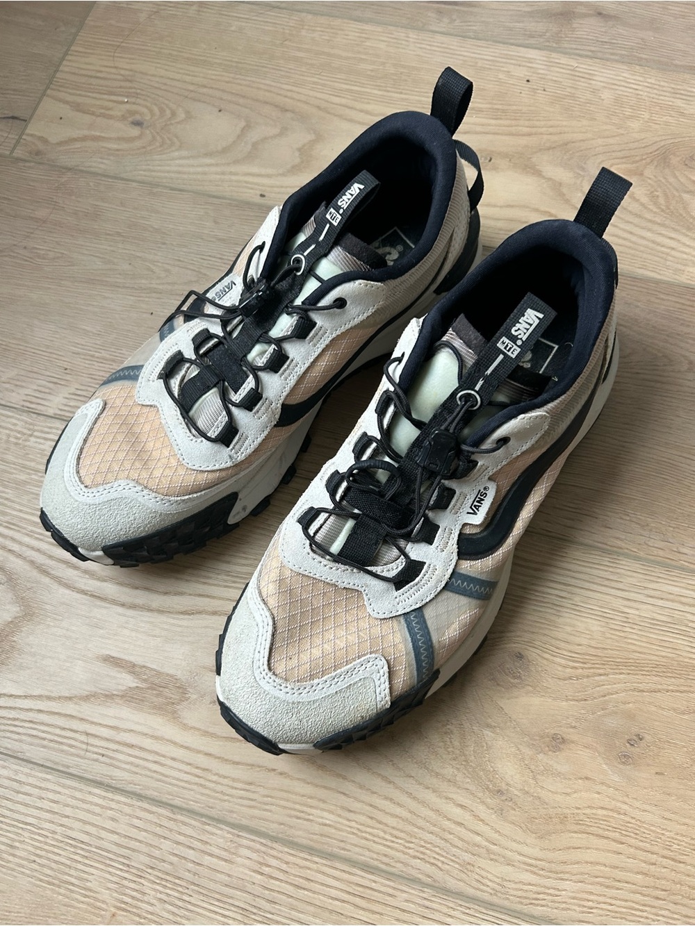Vans Beige Black Trail Sneakers - Picture 5 of 7